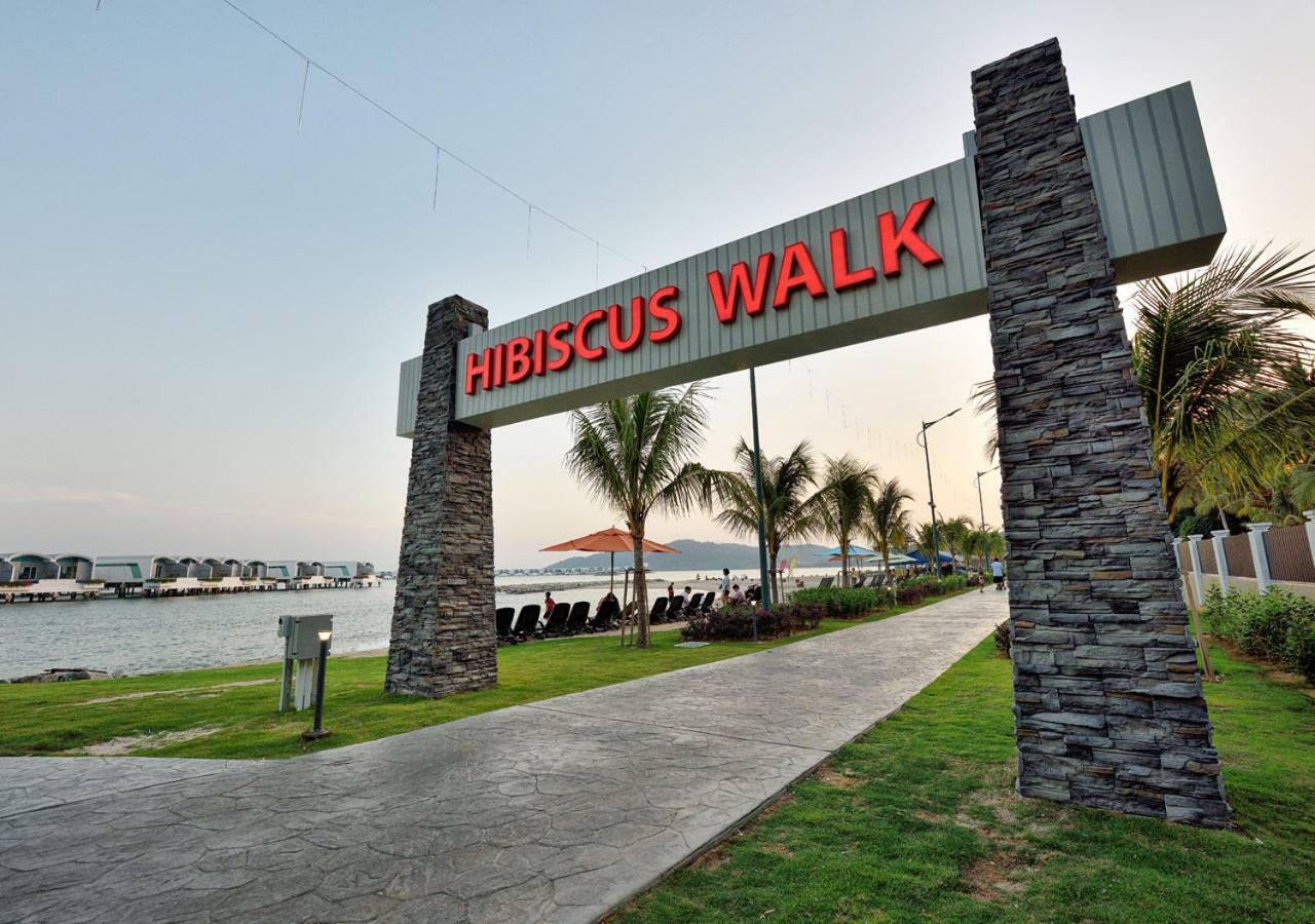 Lexis Hibiscus Port Dickson Hotel Exterior photo